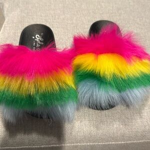 Lola & the boys skittles faux fur slides for girls size 9 toddler.